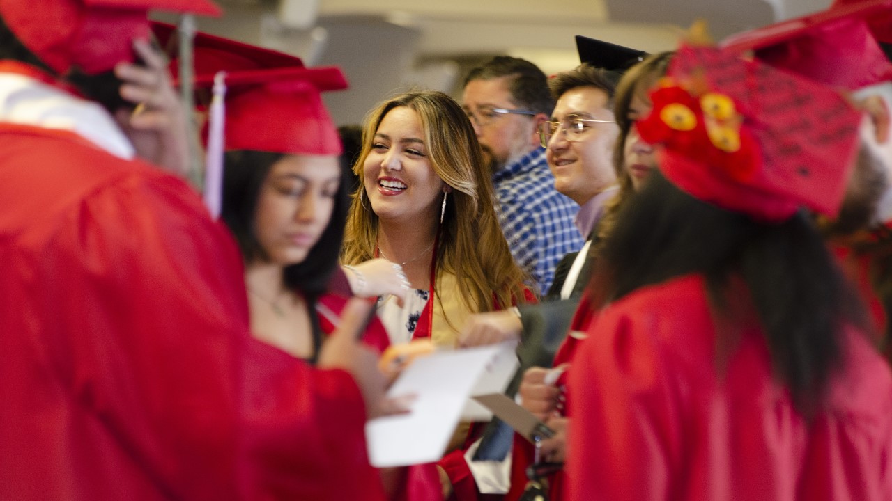 E-L Raza Graduation ::  The University of New Mexico